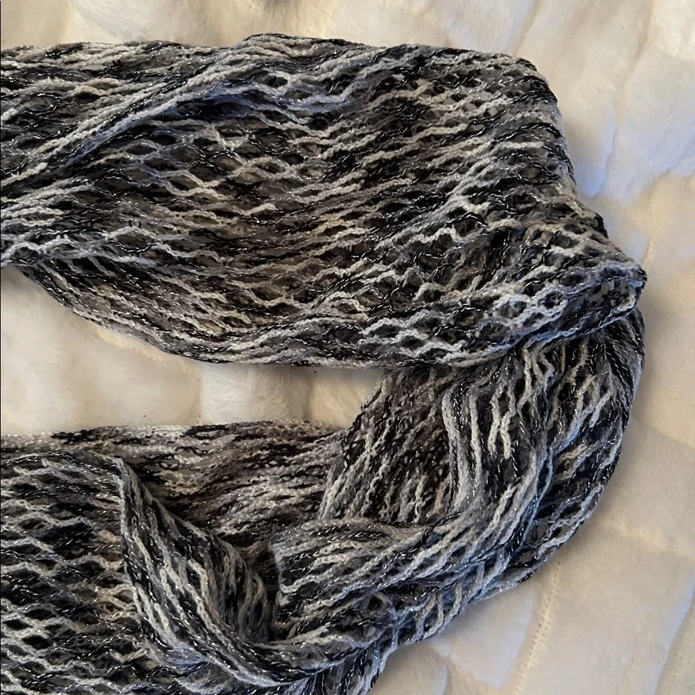 Steve Madden Monochrome Women's Loop Scarf 32”